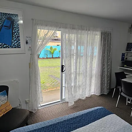 Albert Number 6 Whitianga Exterior photo