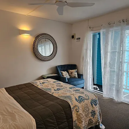 Albert Number 6 Whitianga Room photo