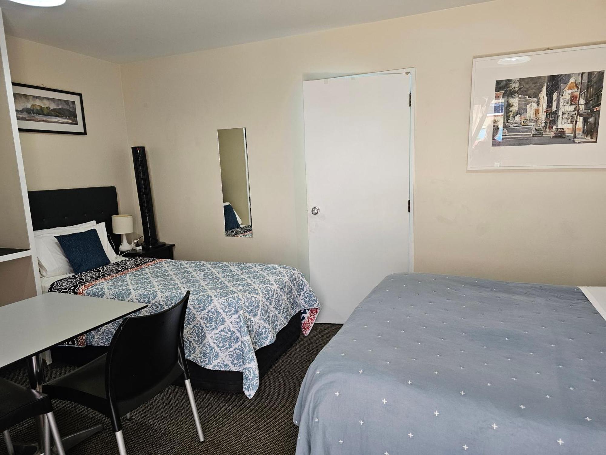 Number 6 Motel