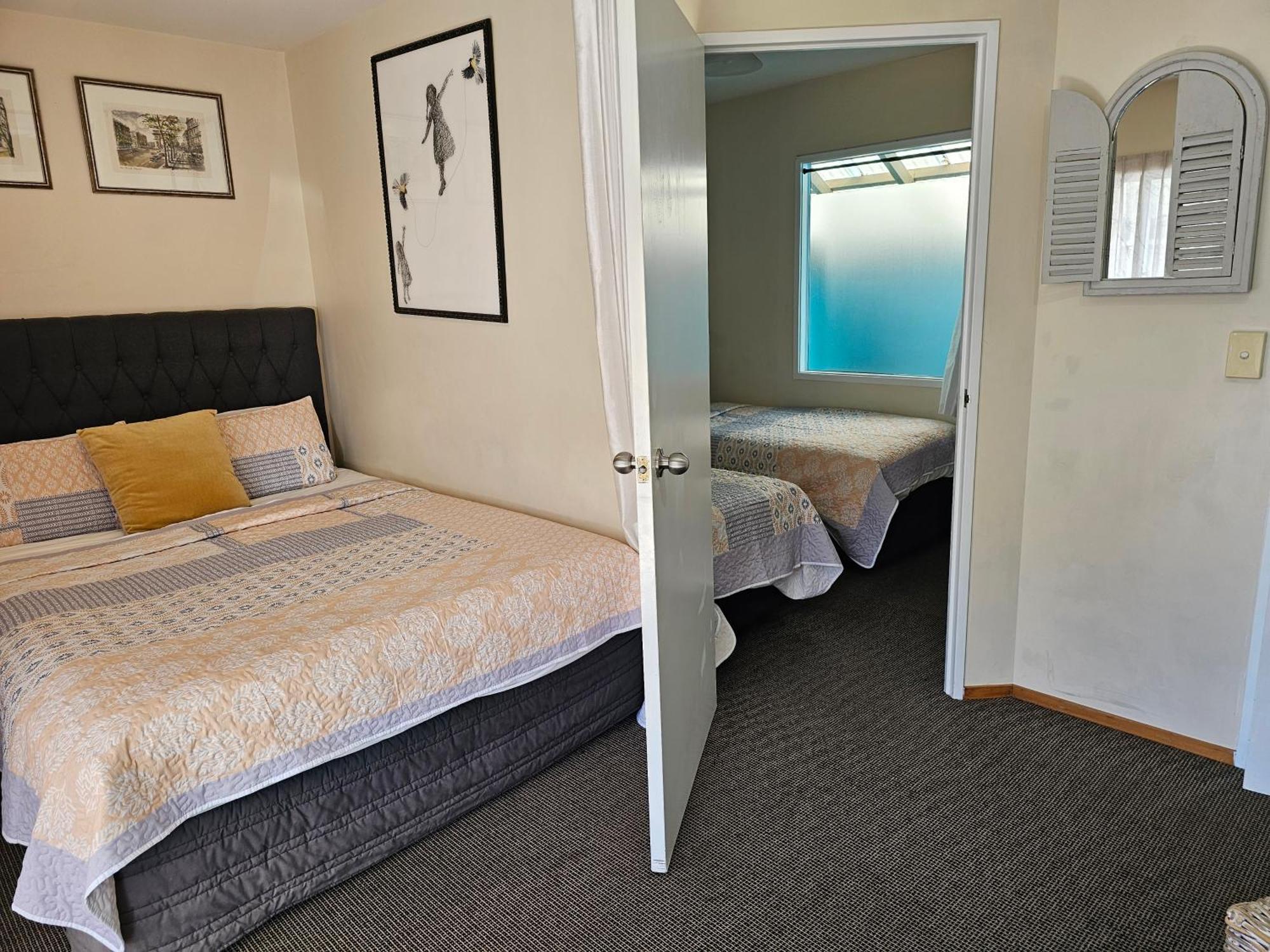 Motel Number 6 3*