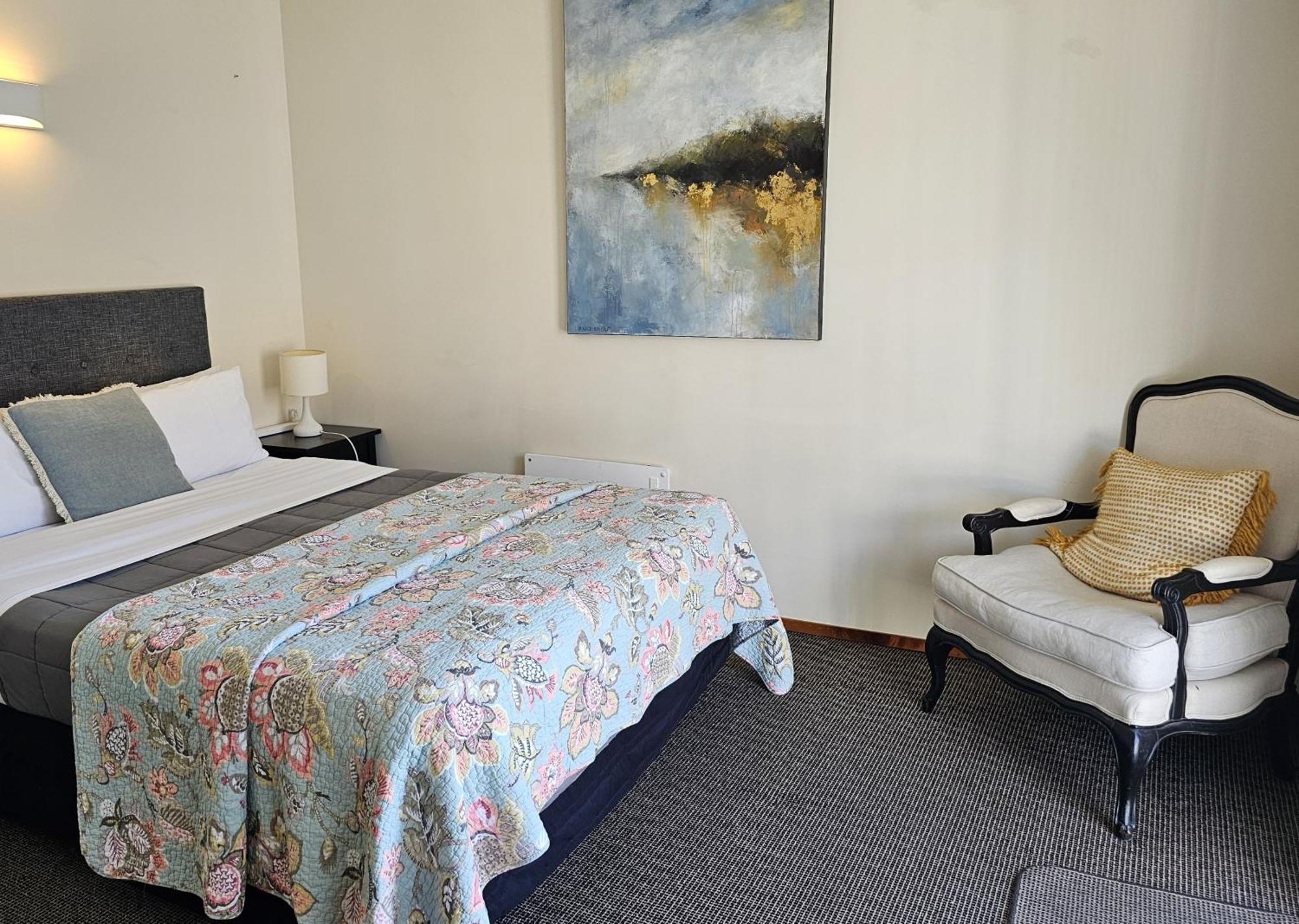 Number 6 Motel Whitianga